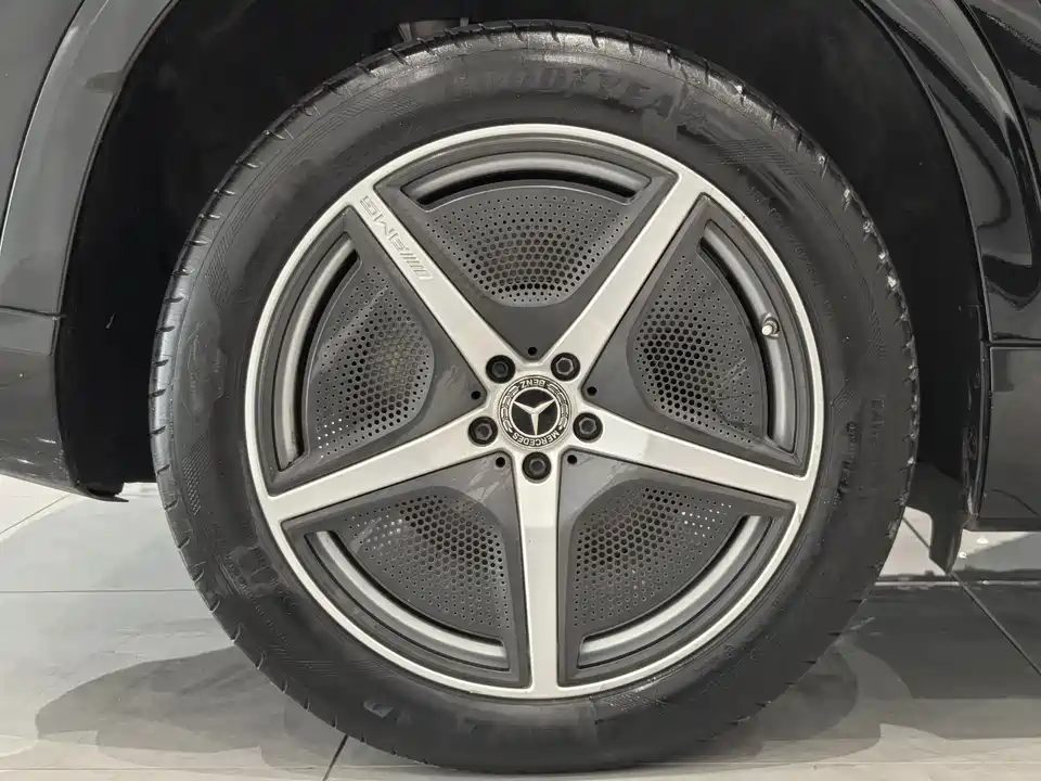 Mercedes-Benz EQS SUV