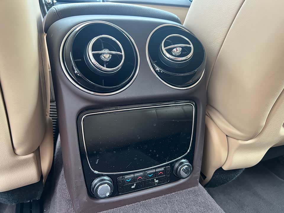 Jaguar XJ Jaguar XJ