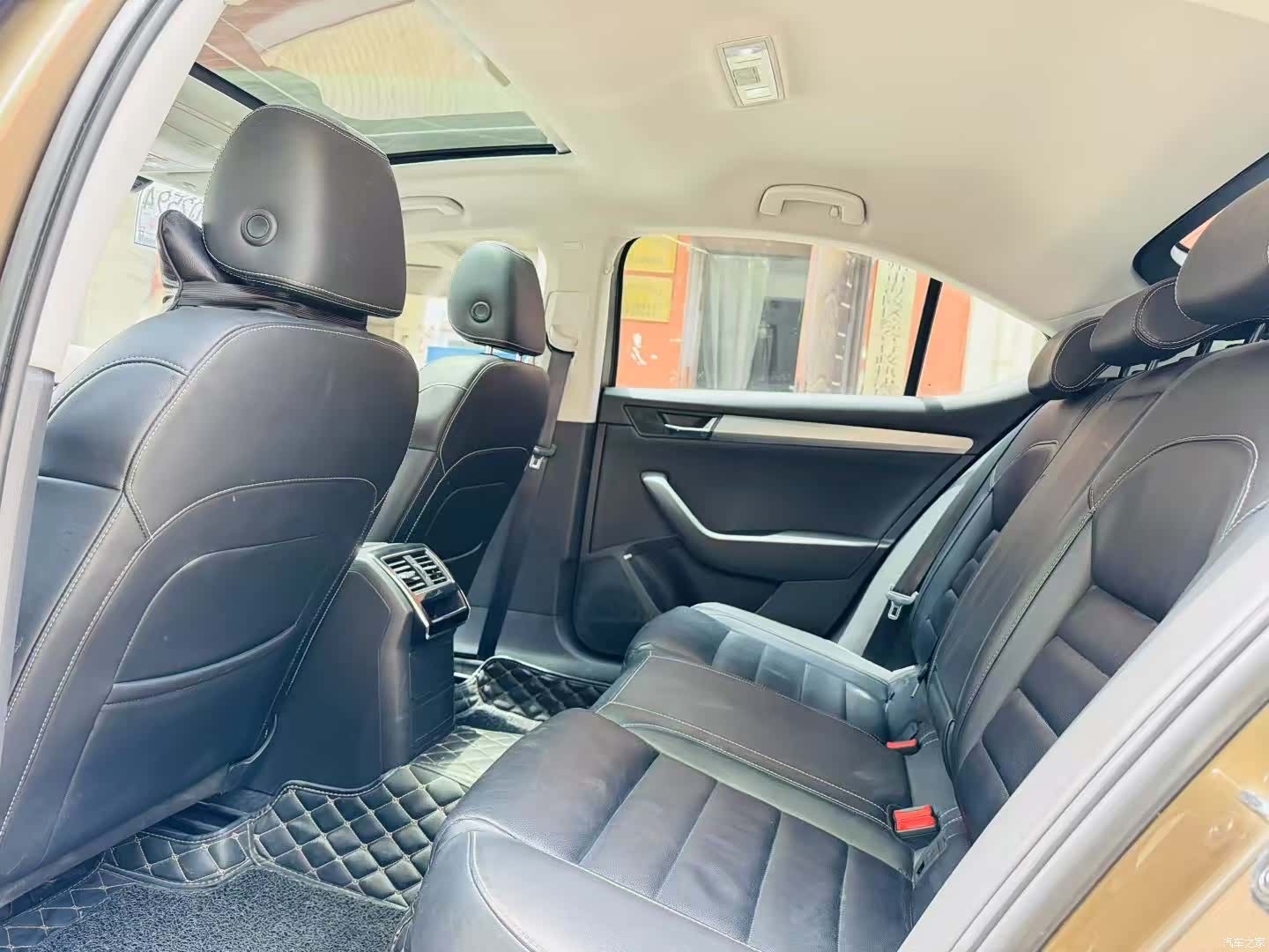 Skoda Superb, 2018 8