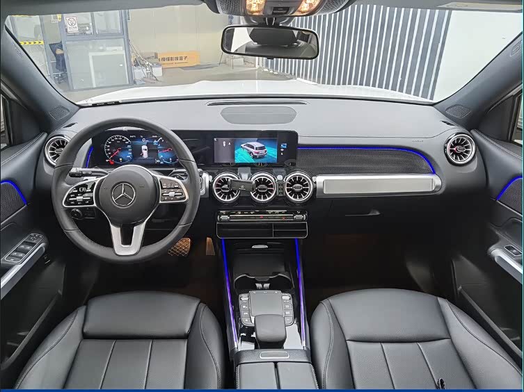 Mercedes-Benz GLB Mercedes-Benz GLB