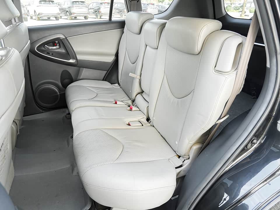 Toyota RAV4 Rongfang