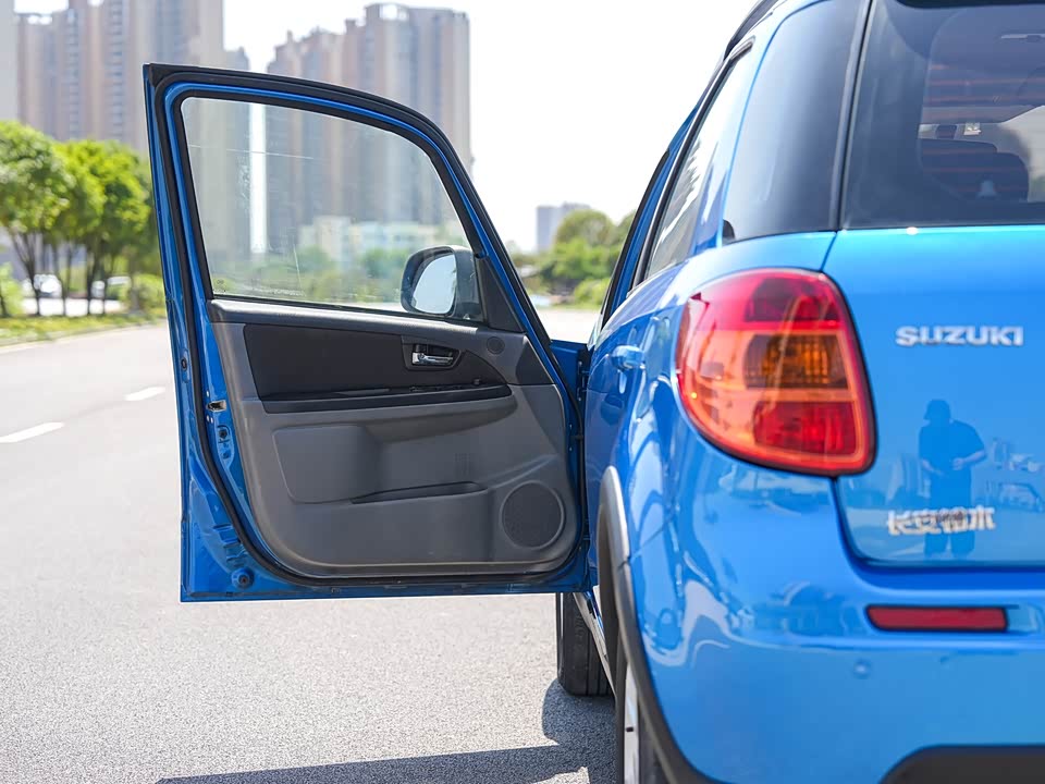 Suzuki Tianyu SX4