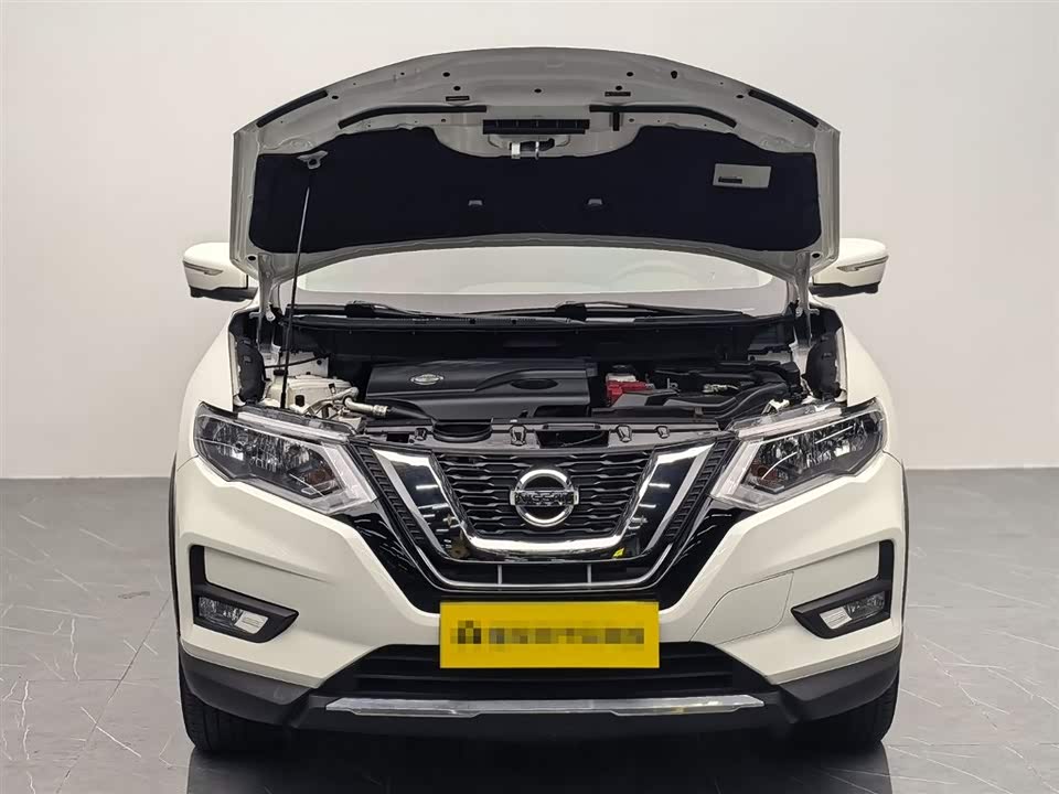 Nissan Qijun