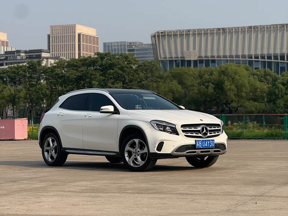 Mercedes-Benz GLA