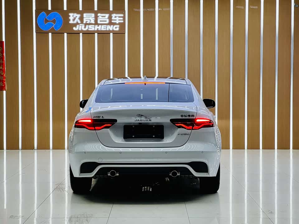Jaguar XEL Jaguar XEL