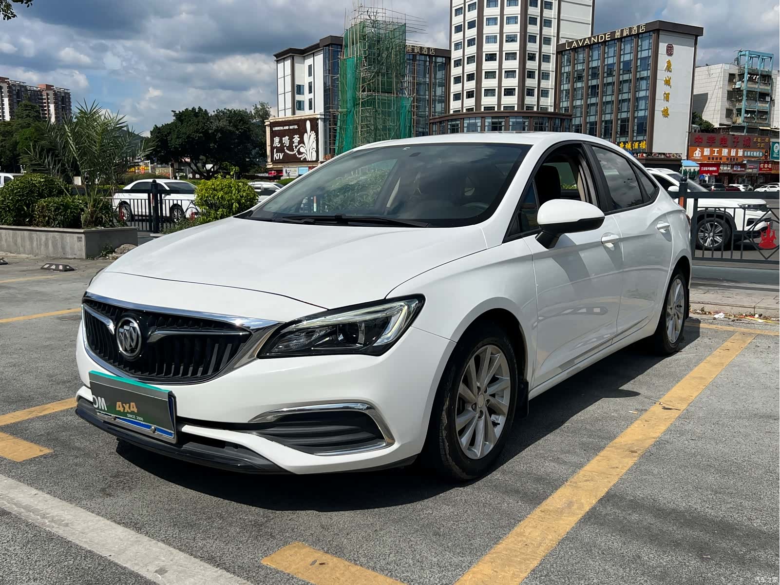Buick Verano, 2018 1
