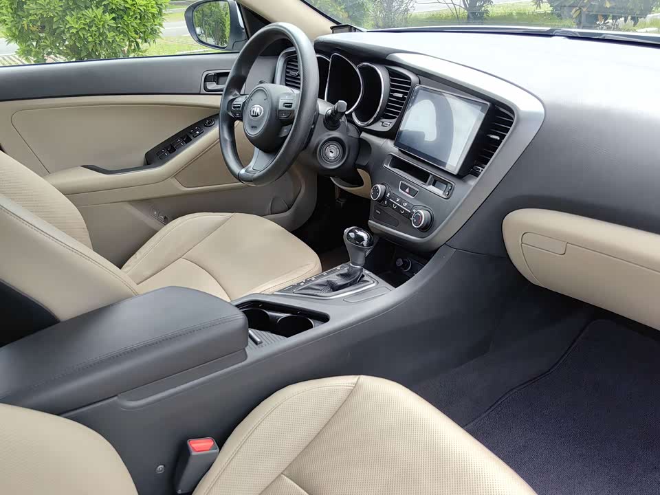 Kia K5 Kia K5