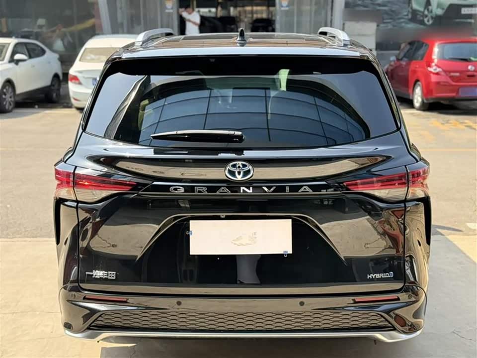 Toyota Grevia Toyota Grevia