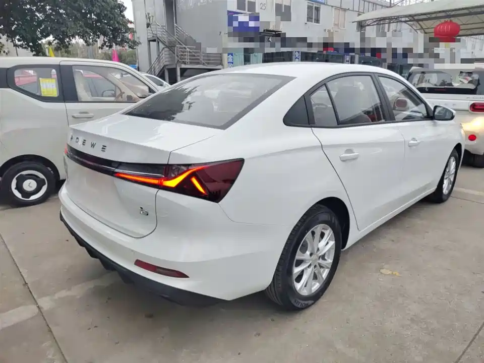Roewe i5
