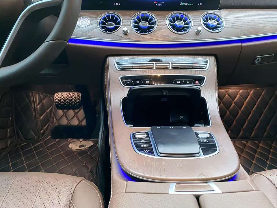 Mercedes-Benz E-class Mercedes-Benz E-class