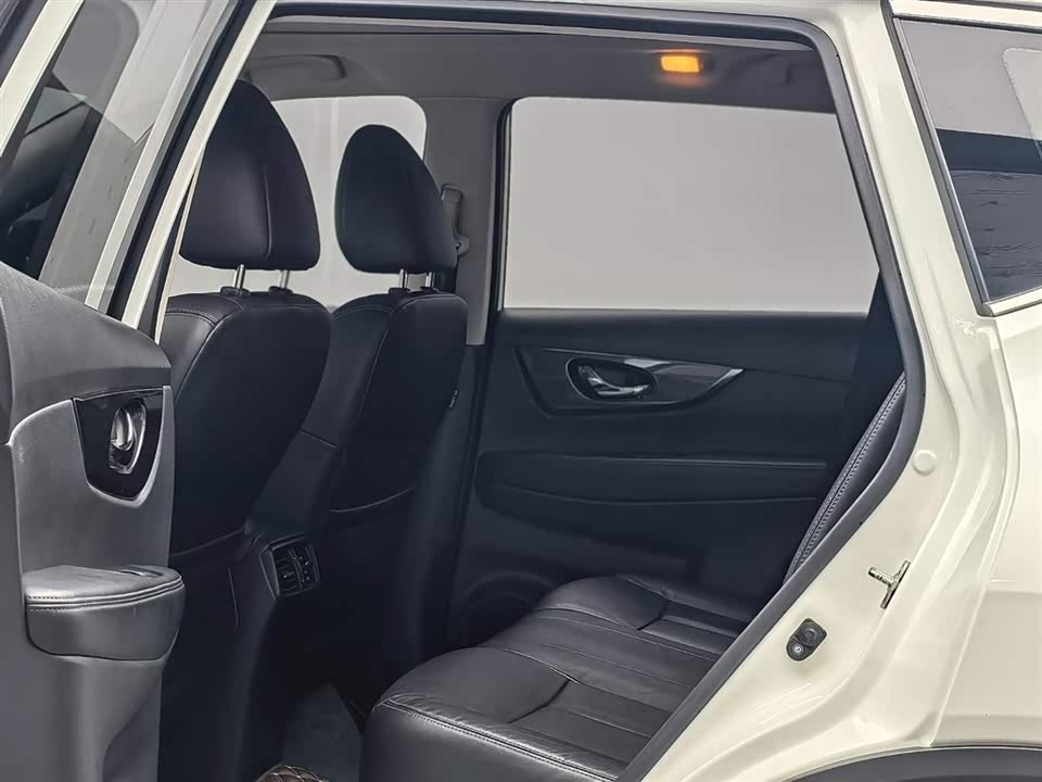 Nissan Qijun