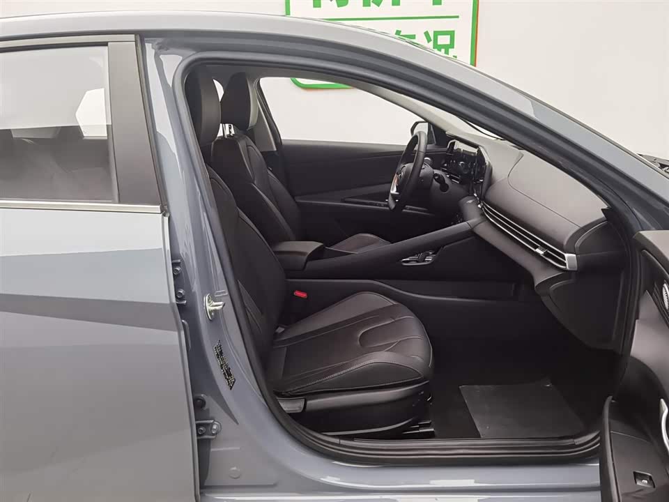 Hyundai Elantra Hyundai Elantra