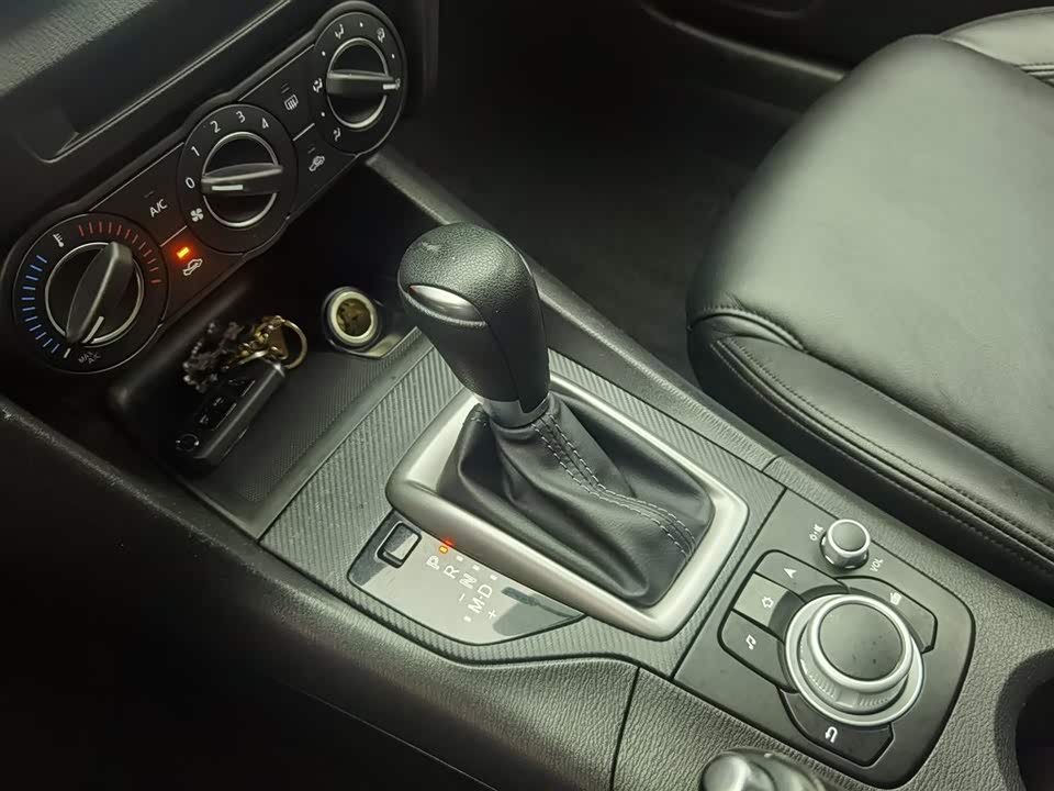 Mazda 3 Angkesaila