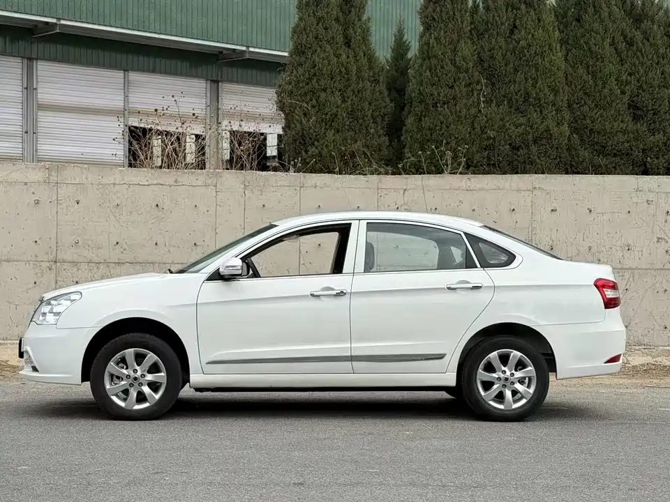 Dongfeng Junfeng E17