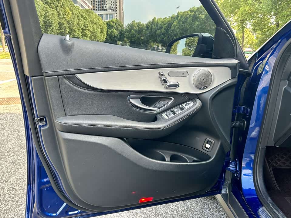 Mercedes-Benz GLC Mercedes-Benz GLC