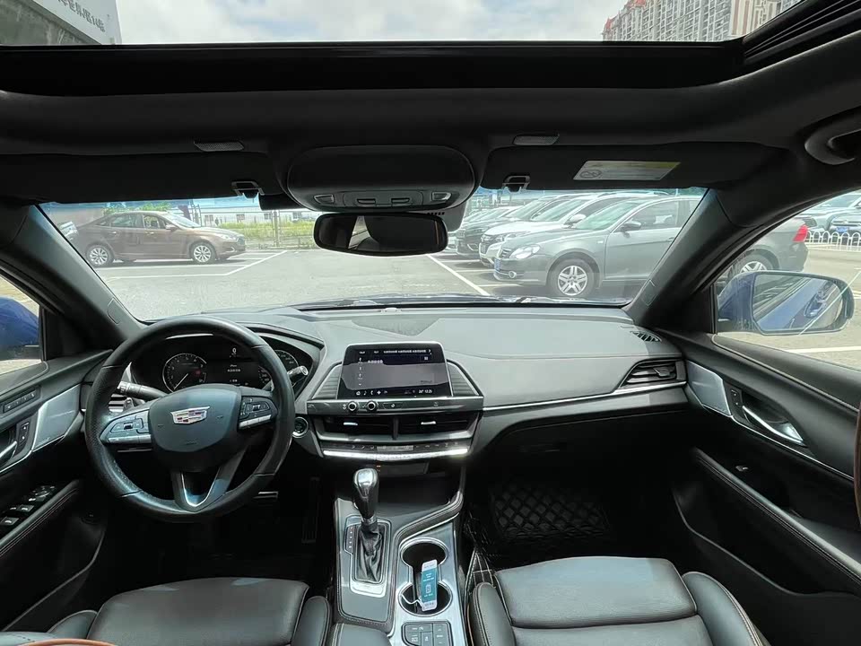 Cadillac CT4