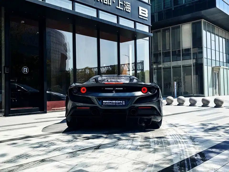 Ferrari F8