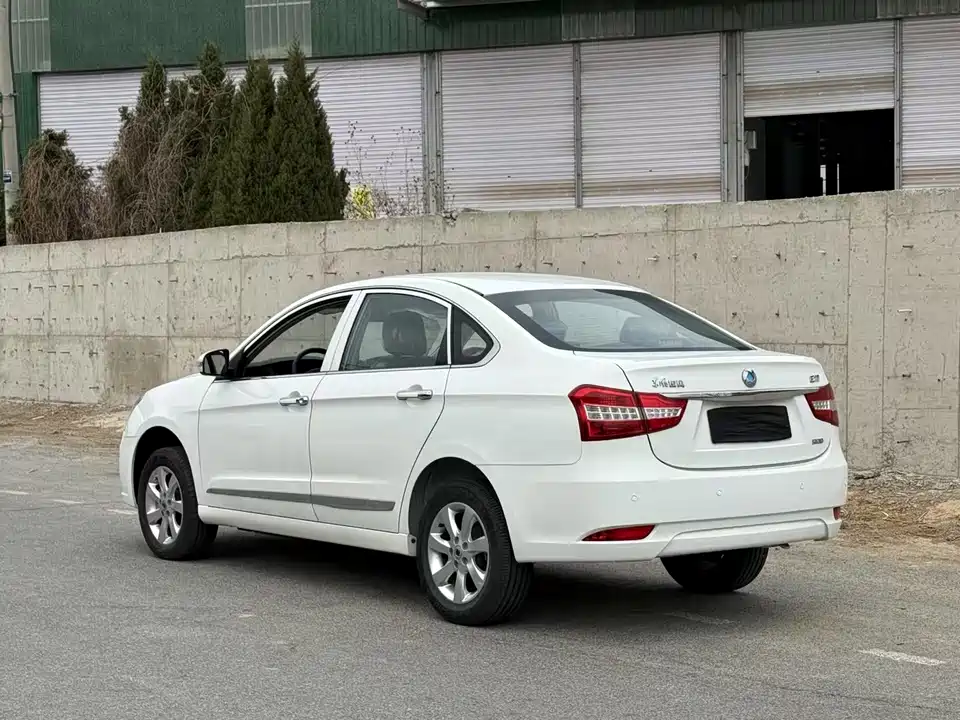 Dongfeng Junfeng E17