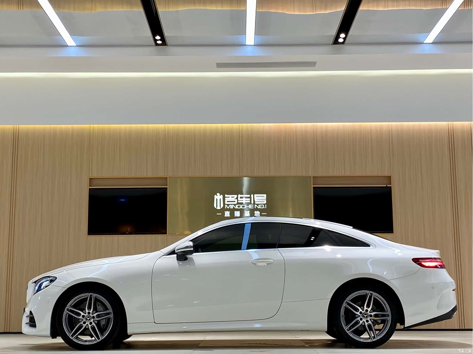 Mercedes-Benz E-Class, 2018 4