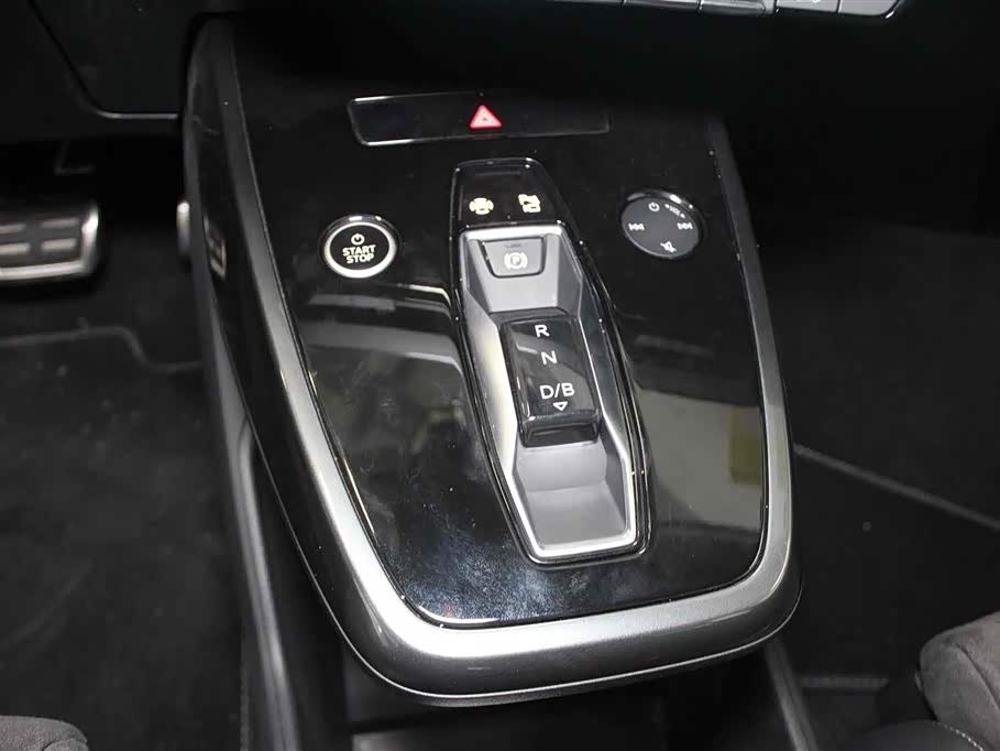 Audi Q4 Audi Q4