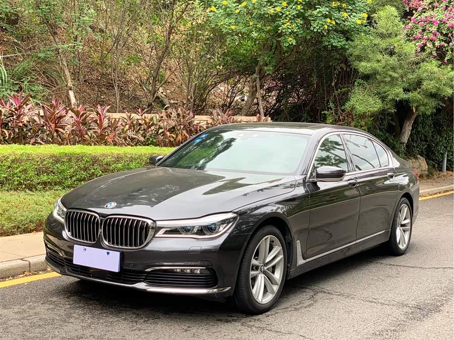 宝马7系 2016款 750li xdrive四座版
