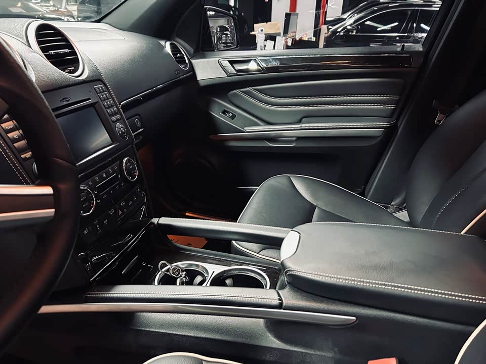 Mercedes-Benz M class