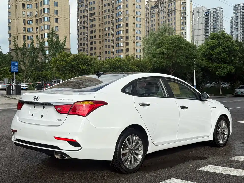 Hyundai Name picture