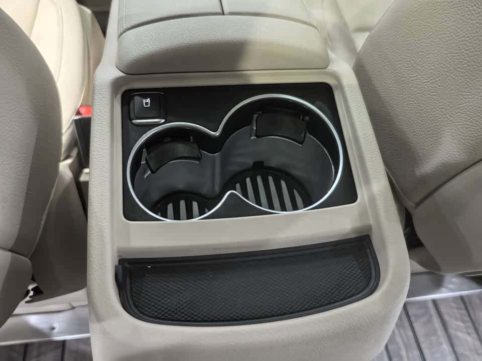 Mercedes-Benz V-class Mercedes-Benz V-class