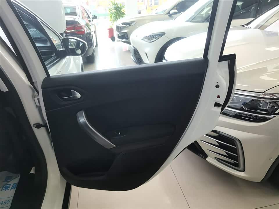 Peugeot 2008 Peugeot 2008