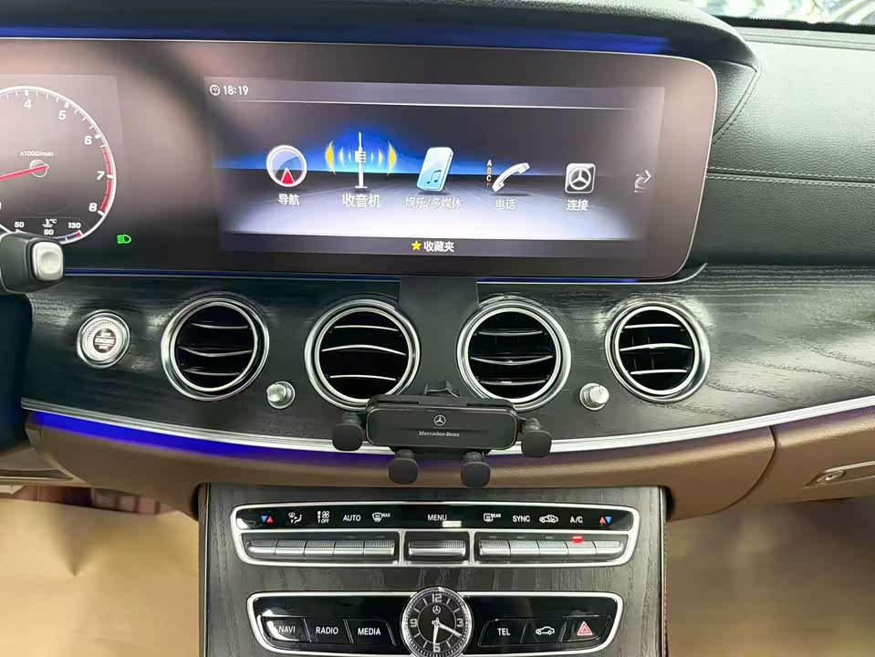 Mercedes-Benz E-class Mercedes-Benz E-class