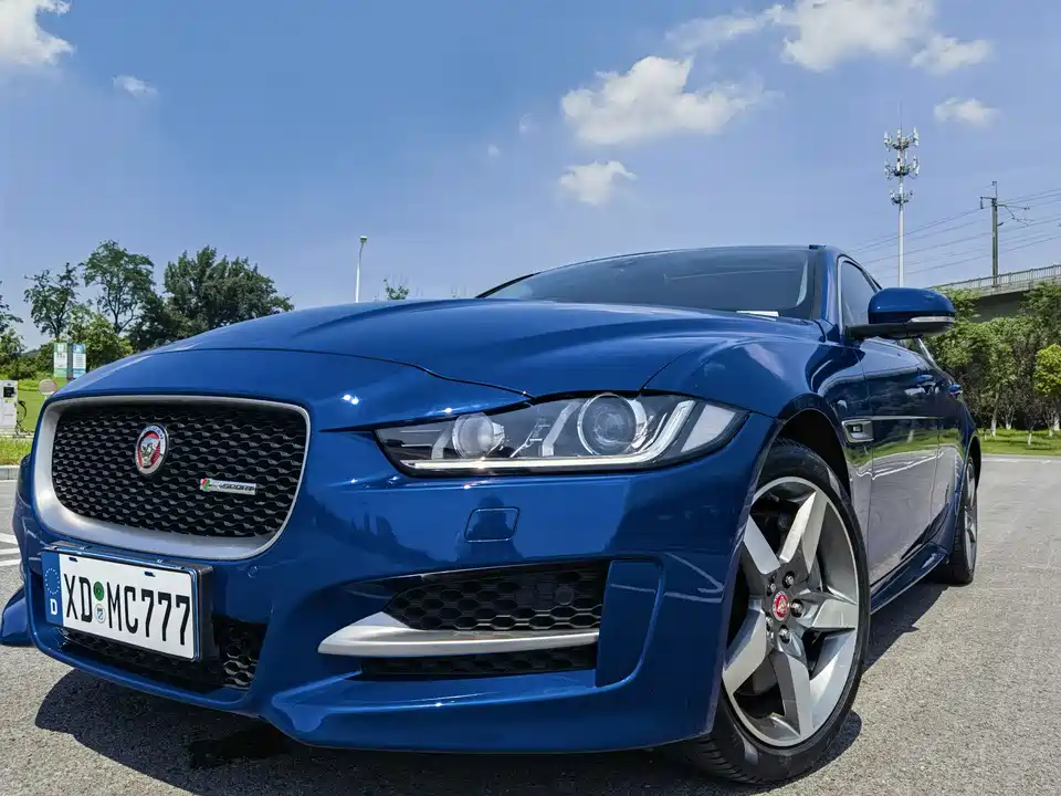 Jaguar XE