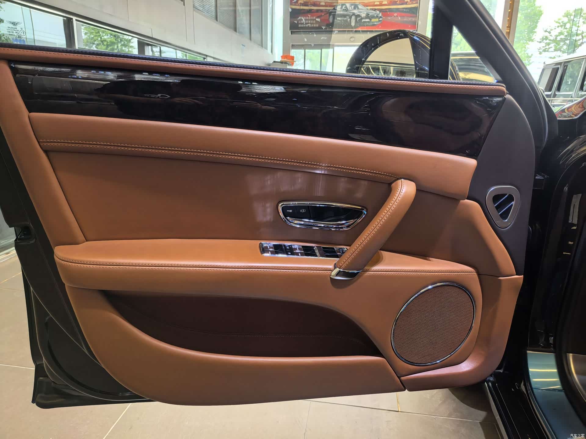 Bentley Flying Spur, 2017 12