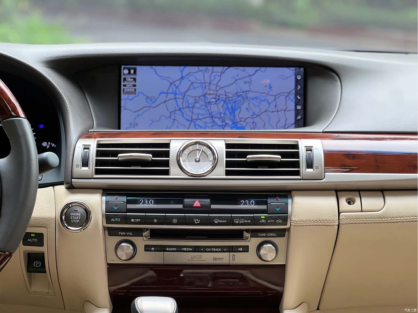 Lexus LS, 2015 13