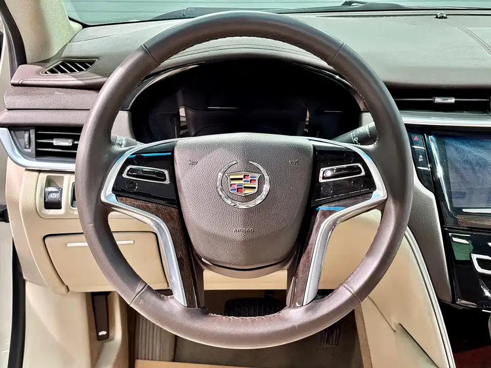 Cadillac XTS