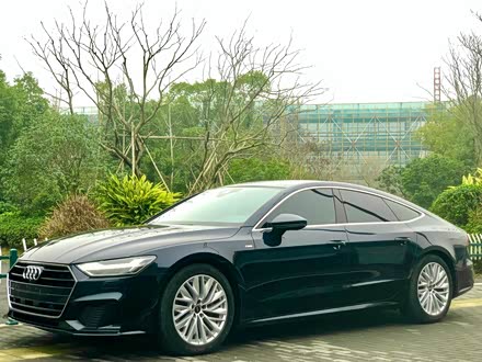 奥迪a7 2021款 45 tfsi 臻选型