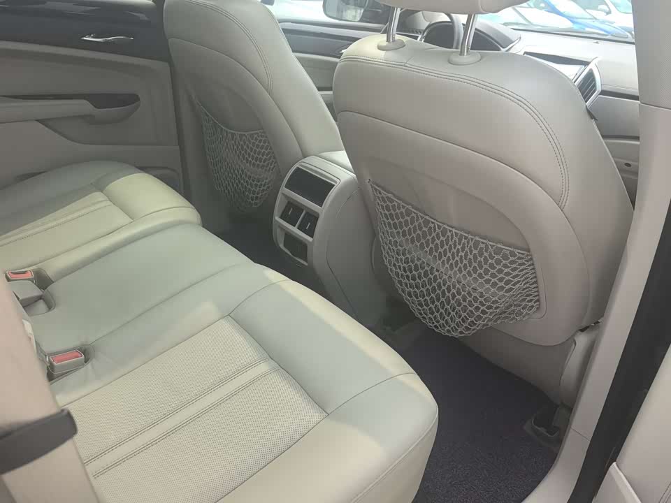 Cadillac SRX