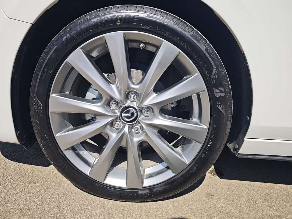 Mazda 3 Angkesaila