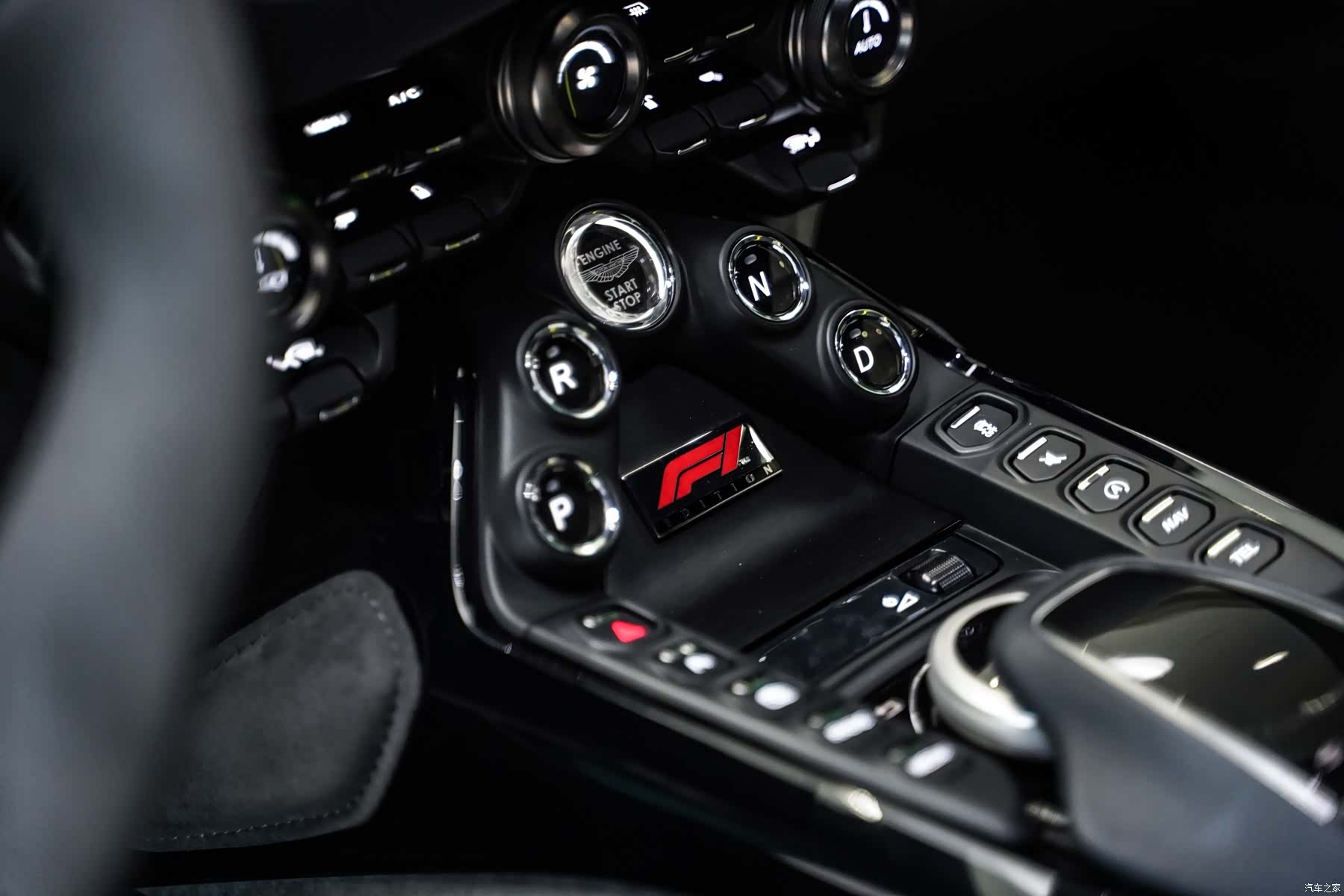 Aston Martin Vantage, 2022 11