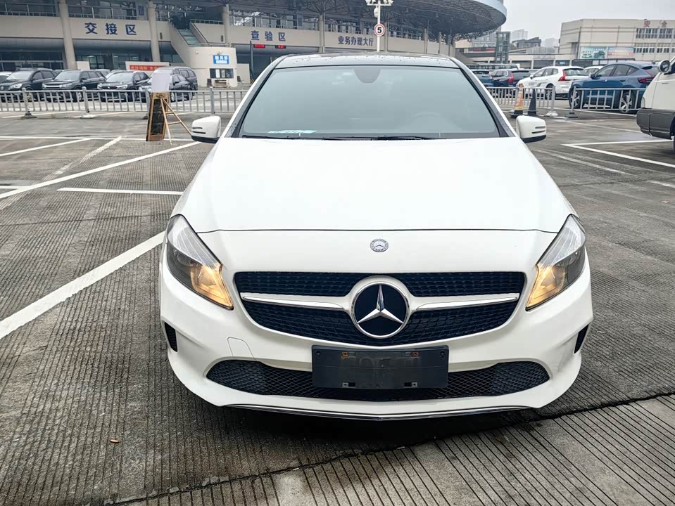 Mercedes-Benz Class A Mercedes-Benz Class A