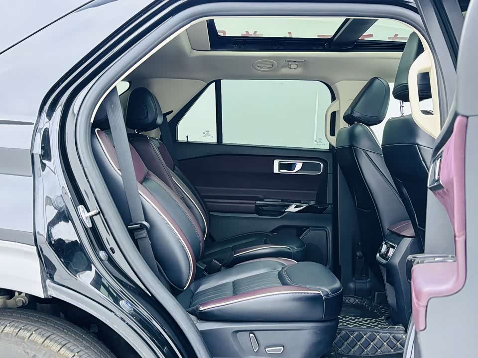 Ford Explorer Ford Explorer