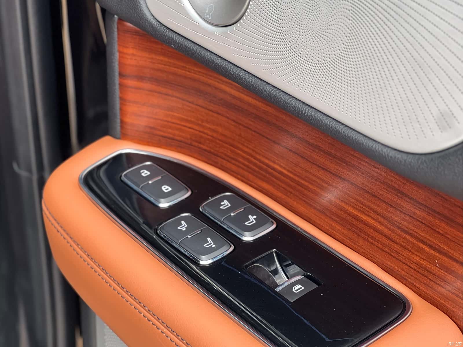 Lincoln Navigator, 2019 15