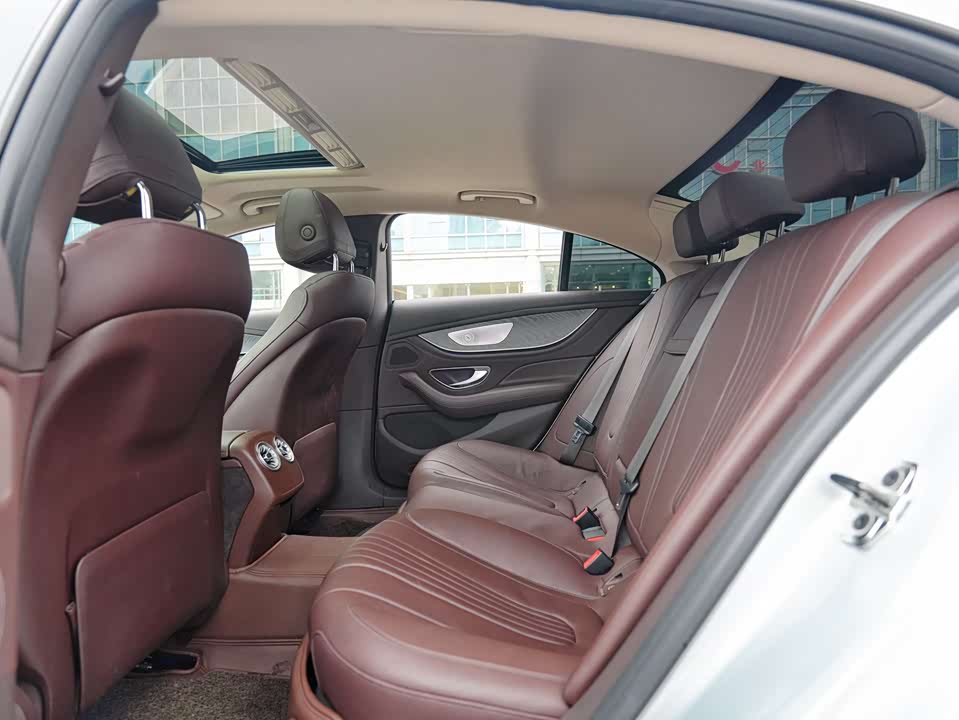 Mercedes-Benz CLS Mercedes-Benz CLS