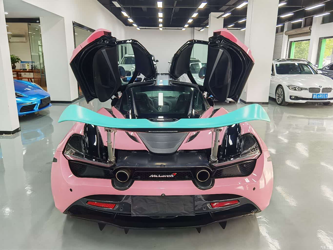 McLaren 720S, 2019 6
