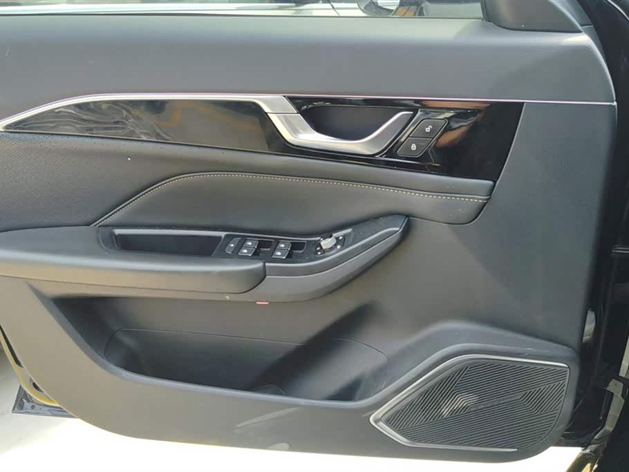 Besturn B70 Besturn B70