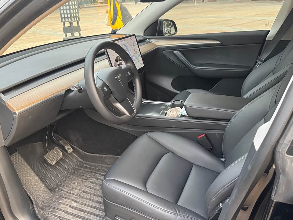 Tesla Model Y Tesla Model Y