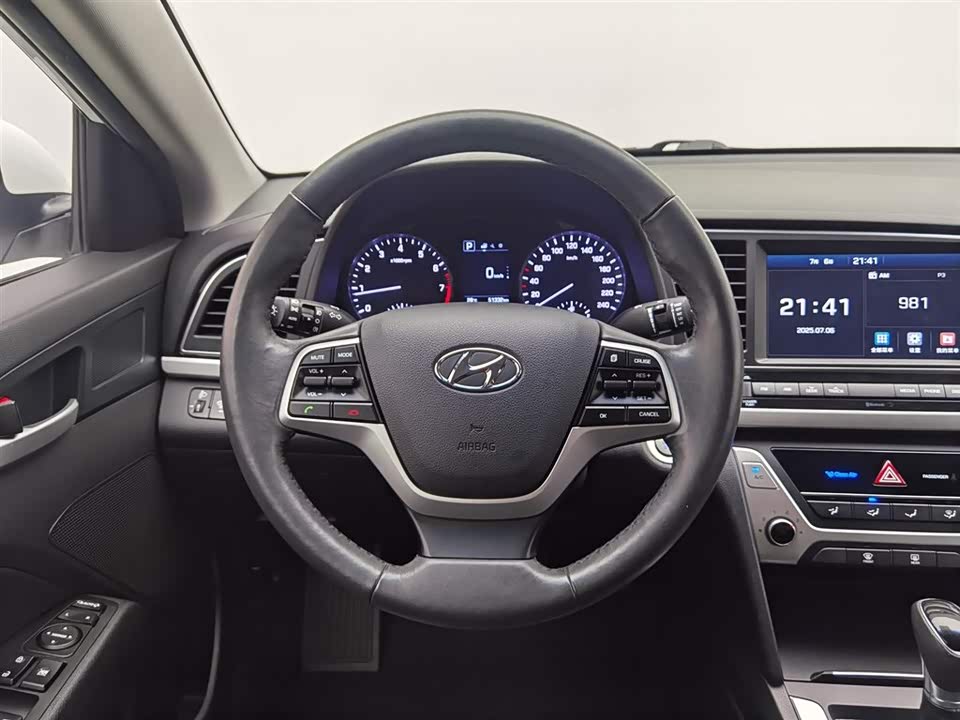 Hyundai Lead