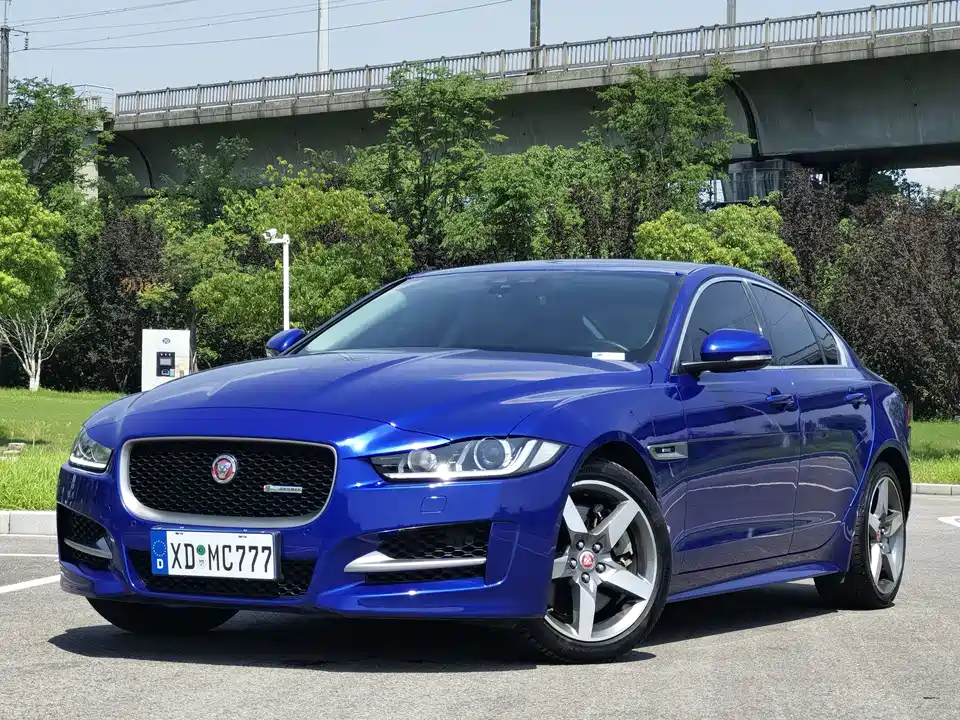 Jaguar XE