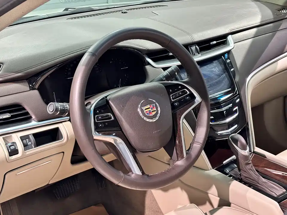 Cadillac XTS
