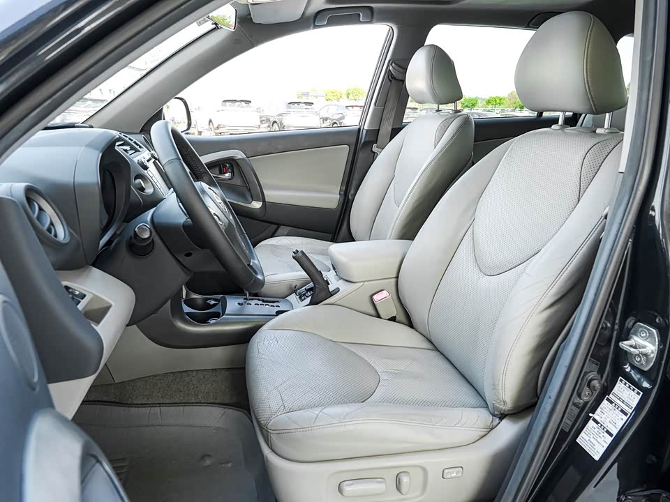 Toyota RAV4 Rongfang