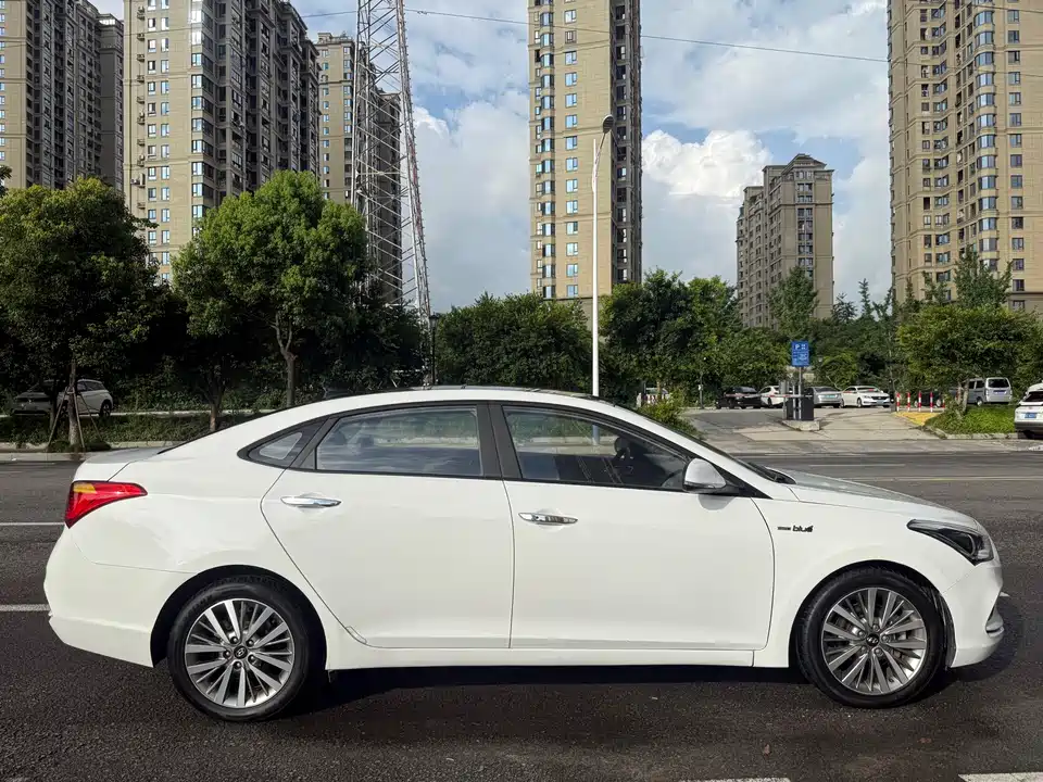 Hyundai Name picture